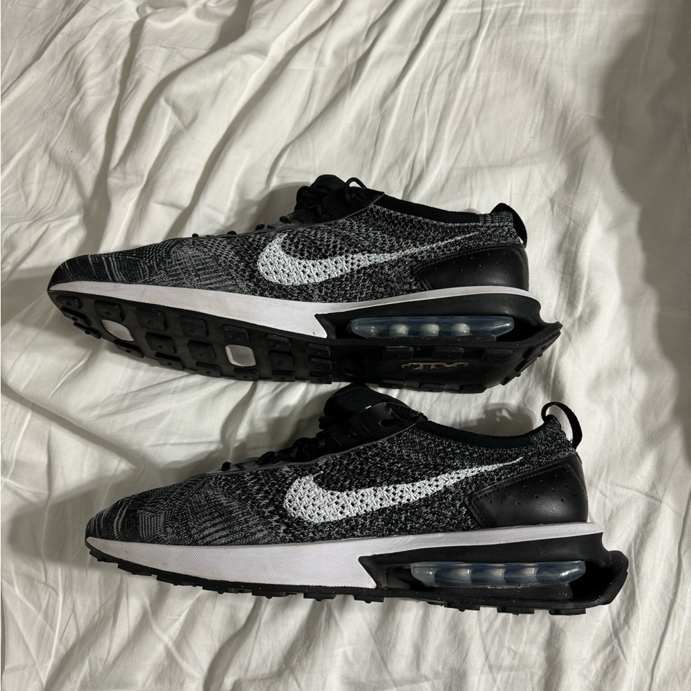Nike Air Max Flyknit Racer PreOwned size 13​ - Picture 7 of 9